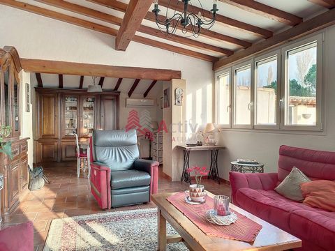 Welcome to Activ Patrimonia, where we are pleased to introduce you to this magnificent Provençal farmhouse nestled in a green countryside, located only 5 km from Arles, city of art and history and its shops, schools. The family home, spread over 2 le...