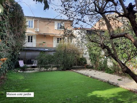 Dans une petite ville touristique en Provence , avec de nombreux commerces accessibles à pied, et aussi pour les sportifs: piscine, cours de tennis, Via-Ferrata,... JCP vous propose une maison d'une surface habitable de 148 m² composée: *RDC: un gran...