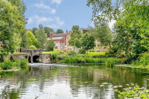 A triplex apartment situated in a private gated community in a historic Grade II listed Mill over the River Avon. With stunning elevated views of the River Avon and the 5 acres of communal grounds to the front and rear. The property itself has a larg...