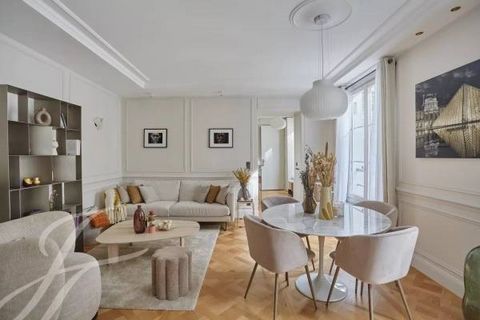 Rue de Lille Located near the Seine, the Musée d'Orsay and Saint Germain-des-Près, in a late XIXth century building, beautiful 63m² apartment (Carrez law) renovated by an architect and sold furnished. Located on the 3rd floor, served by a beautiful l...