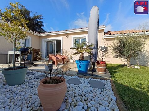 T4 VILLA WITH PRETTY VIEW OF THE PYRENEES Quiet, close to the village center and facing south with a view of the Pyrenees, come and discover this pretty villa, 4 room type and approximately 90m² of living space. Built in 2021 (with structural damages...