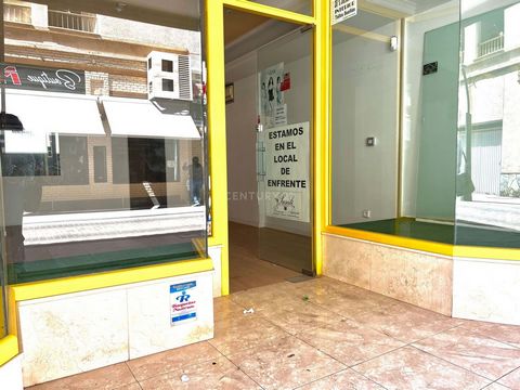 Very good investment opportunity in Roquetas de Mar. This commercial premises, located close to the Town Hall and Roquetas de Mar Avenue, has a covered area of 62 square metres, distributed in an open plan and versatile space, with bathroom included....
