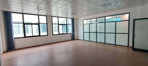 PRICE PER UNIT, THE TWO OFFICES AND THE TWO GARAGES ARE SOLD TOGETHER FOR A TOTAL OF 100,000 Here you can have two fully assembled offices, with raised floor (right now 6 workstations have been installed in each office), false ceiling, lighting, cent...