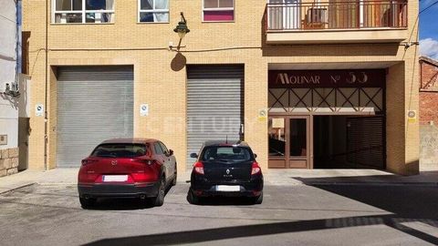¿Quieres comprar plaza de parking en Alcoy/Alcoi? Excelente oportunidad de adquirir en propiedad esta plaza de parking con una superficie de 11,6 m² ubicada en la localidad de Alcoy/Alcoi, provincia de Alicante. Dispone de buenos accesos, maniobrabil...