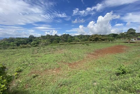 MLS ID:58364 Price:$130,000 Lot Size (acre):1.44 Lot size (m2):5822 Location:Atenas and Alajuela City:Atenas NeighborhoodMorazán Property Type:Residential Lots Property Description Ready to build 5800 m2 Atenas Residential Lot for sale. This ready-to...