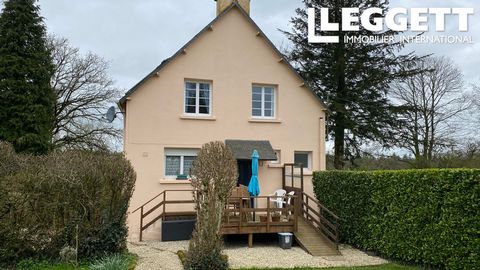A27821JWI22 - Move straight into this house. There is nothing that needs doing apart from your own choice of decor. New electrics, new plumbing, new kitchen and bathroom, double glazed windows and front door, solar panels, new pellet boiler heating s...
