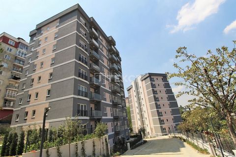 Appartements avec Vue sur la Ville et la Forêt à Istanbul Kagithane Les appartements à vendre sont situés à Kagithane, l'un des centres de vie du côté européen d'Istanbul qui se développe rapidement grâce aux récents investissements dans les infrastr...