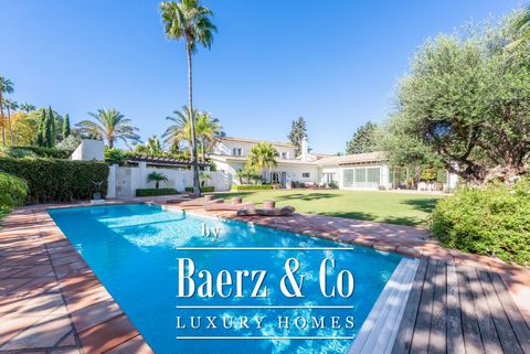 Nestled in the prestigious enclave of Sotogrande Costa the Kings & Queens, this exquisite villa stands as a testament to timeless elegance and refined luxury. Situated in one of the most sought-after areas, the residence offers unparalleled privacy w...