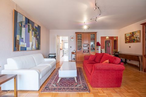 Dpt Charente Maritime (17), à vendre LA ROCHELLE appartement T3 de 91,4 m²