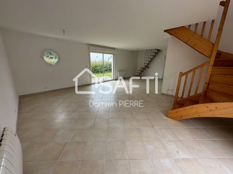 At SAFTI come and discover this beautiful complete rehabilitation of a stone house 10 minutes from Guingamp and all its amenities, in St Péver, a town perched on the hillside, along the Trieux valley, very close to the forest of Avaugour and these pa...