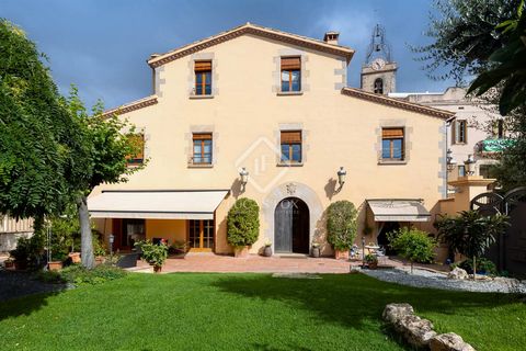 Lucas Fox presents this country house from 1708 for sale in the very centre of Teià. It benefits from having all amenities nearby, with a perfect position to make the most of the natural light and a good low-maintenance plot. In addition, it has very...