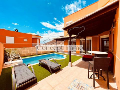 Modern detached house with private pool, garage, terrace and garden in Los Cristianos! This modern, spacious detached house is located in Los Cristianos, in a quiet but central area with good infrastructure. The house is very well maintained and offe...