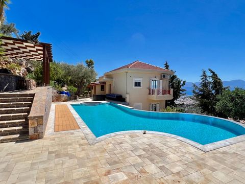 Located in Agios Nikolaos. 4 bedroom 150 square meter villa on private land 1600 square meters sitting on a hillside overlooking the small traditional village of Pano Elounda and enjoying great views on to the Elounda bay and the gulf of Mirabello. T...