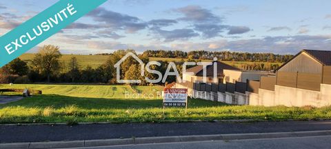 Exclusively for SAFTI, in the Municipality of St-François Lacroix, 20 km from the Luxembourg border, 18 km from Sierck-les-Bains, 5 km from Veckring, 24 km from Thionville, In a residential area, a very pretty building plot, serviced, with a surface ...