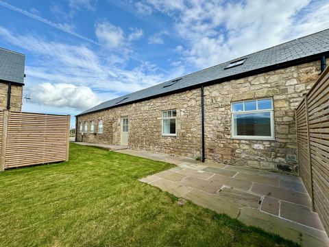 The Gate House is an exclusive three double bedroom stone-built barn conversion, located on a bespoke development of just six individually designed properties. The standout features are the two En-Suite shower rooms with the addition of a fully fitte...