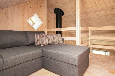 Ferienhaus mit Whirlpool und Sauna im Bad für erholsame Stunden. Liegt in der Nähe von Wald, Feldern und Strand bei Koldkær, mitten zwischen den Ferienorten Hals und Hou. Die 90 m2 große Wohnfläche des Ferienhauses ist sehr gut aufgeteilt und bietet ...