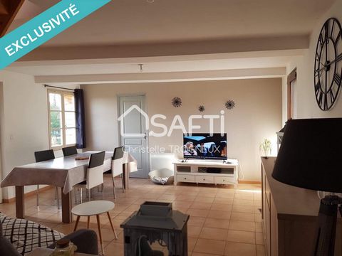 CHRISTELLE TROGNEUX safti immobilier offers you this property located in Baizieux, this charming house enjoys an ideal location and offers you a pleasant living environment in the countryside. With a plot of about 550 m², this house also has two park...