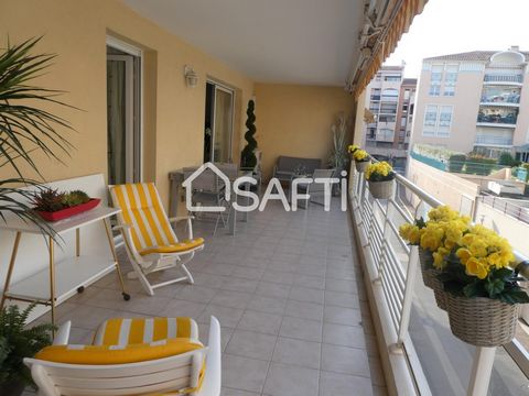 Centre ville de St Raphaël, confortable appartement avec terrasse et garage