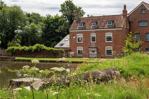 WATCH THE INCREDIBLE VIEWING VIDEO This is a rare opportunity to own your own water side Mill House, a 5-bedroom family home on the banks of a mill pond, in the village of Betchworth, home to the medieval church which appears in the first scene of Fo...