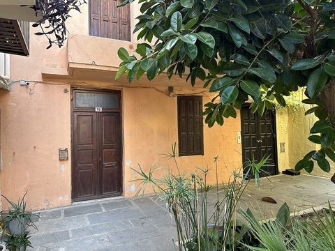 Rethymno, Palia Poli, Renovation For Sale, 123 sq.m., Property Status: Needs total renovation, 3 Level(s), Energy Certificate: Not required, Features: Internal Staircase, Balconies, No shared expenses, Distance from: Airport (m): 70000, Seaside (m): ...