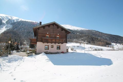 La Baita del Sole ist ein bezauberndes Haus inmitten der Natur neben den Langlaufpisten, eine brandneue und einladende Hütte mit komfortabler Einrichtung, um die Natur und die Berge in vollen Zügen genießen zu können. Es liegt im Stadtteil Florin, et...