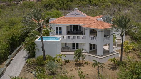 Villa 525 ist eine erstaunliche Villa mit Panoramablick auf das Meer auf einem geräumigen Grundstück La Maya Villen sind einzigartig und zeichnen sich durch Ruhe, Exklusivität und Komfort aus. Diese Villa wurde auf einem geräumigen Grundstück in Phas...