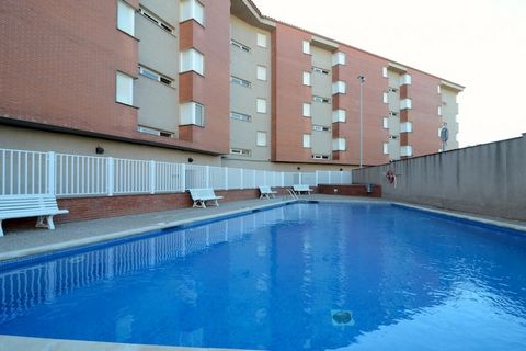 Apartament en L´Escala posseeix 2 dormitori(s) i capacitat per a 4 persones. Allotjament de 50 m², amb vistes al mar. Es troba a 0 m de la ciutat, 50 m de la platja de sorra 