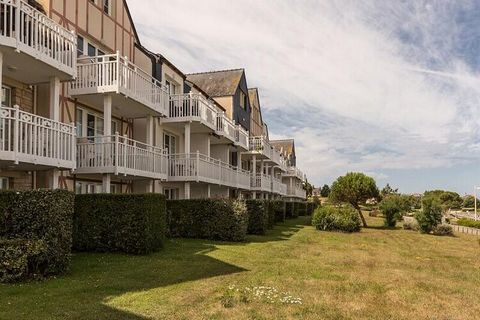 De residentie Port du Crouesty Cap'Océan, gelegen in de stad Arzon, ligt zeer dicht bij de jachthaven en het zandstrand van Fogeo: te voet of met de fiets is de kust gemakkelijk bereikbaar. Soms wild, met zijn bewaarde kustpaden, en soms heel levendi...