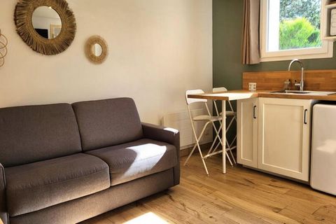 This charming 15m² studio, located on the ground floor, is designed for your comfort and ideal for couples seeking a relaxing getaway. It features a convertible sofa bed (140 x 190) for a restful night’s sleep. The property is non-pet-friendly, ensur...