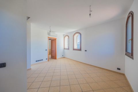 We are delighted to be able to offer you this impressive selection of apartments, all located in a lovingly refurbished borgo and available for immediate sale. The apartments are various units of different sizes, including 2, 3 and 4-room apartments,...