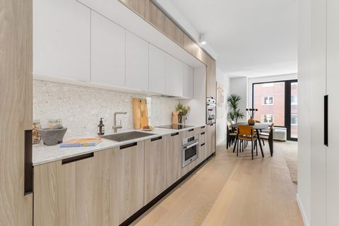 IMMEDIATE OCCUPANCY CURRENTLY OFFERING 12-MONTHS COMMON CHARGES WAIVED! Move right into this stunning 3-bedroom, 2-bathroom home and enjoy a contemporary lifestyle at East Harlem's newest development. This 972 sq. ft. home includes HIGH-END IMPORTED ...