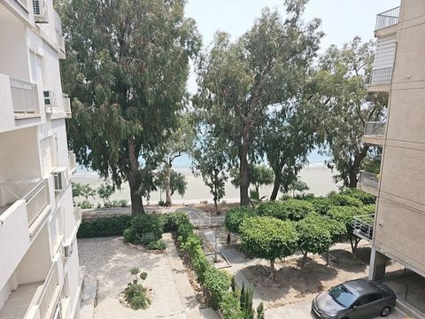 This spacious apartment on the seafront offers a comfortable and luxurious living experience. With 140 sq. meters of living space, it features 3 spacious bedrooms, a living room, and a kitchen. The apartment also boasts a covered balcony and another ...