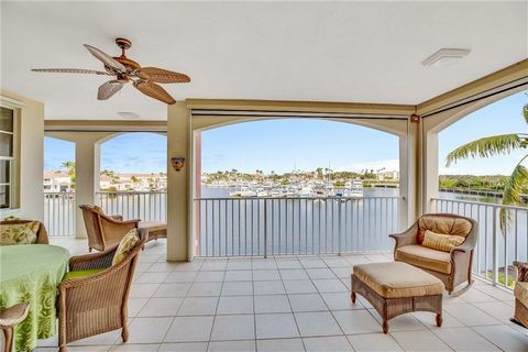 Lovely Harborside 3/2.5 residence with prime eastern views. Wake up to beautiful sunrises and a daily show of dolphins and manatees. Lives like a home, spacious southeast end unit with loads of natural light. Expansive patio for alfresco dining and e...