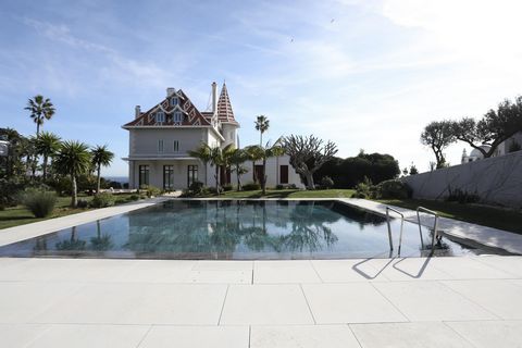 Increíble apartamento de 2 dormitorios con 156 m² de superficie bruta privada y una superficie exterior de 150 m², incluyendo jardín y piscina privada, situado en Monte Estoril, Cascais. Esta propiedad forma parte de la exclusiva Villa María Pía, un ...