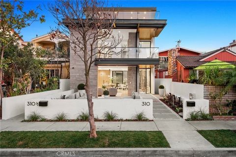 This brand-new, modern residence, designed by Horst Architects and DeCarrier Design and built by Montesantos Builders, offers sophisticated living and high end finishes with exceptional craftsmanship. Expansive windows and steel elements throughout t...