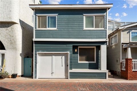 Welcome to your beach house! Love it as it is today, or use the city approved (almost Coastal approved) plans and build a new one! Currently this home is ready for a new owner. Open concept living and kitchen on the first floor, with plenty of space ...