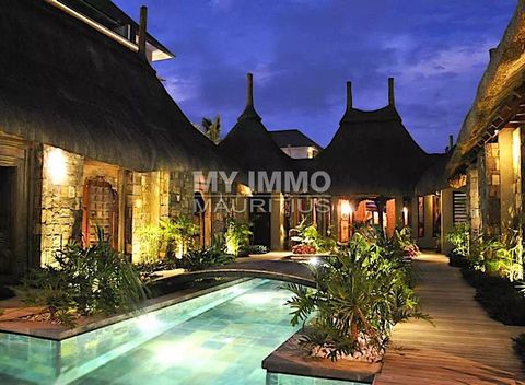 This magnificent, fully-renovated Balinese-style spa is located in Grand Baie, in an upscale residence that also features a restaurant, reception, security and maintenance services. With its 280 m², it offers a spacious and comfortable space to welco...