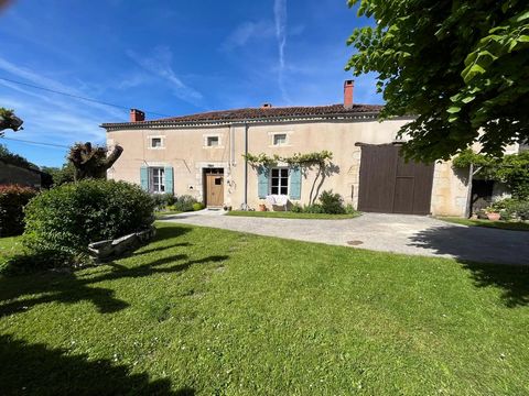 EXCLUSIVE TO BEAUX VILLAGES! This stunning typical Charentaise farmhouse, located in an idyllic setting, is the place that dreams are made of. If heaven were a place on earth, here is where it would be. With unrivalled views the stunning garden has a...