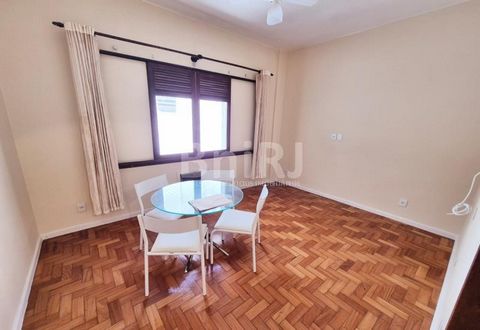 Located on the coveted Alberto de Campos Street, next to Farme de Amoedo Street, this apartment is a real opportunity for those who want to live in one of the most charming areas of Ipanema. With approximately 50m², the property combines practicality...