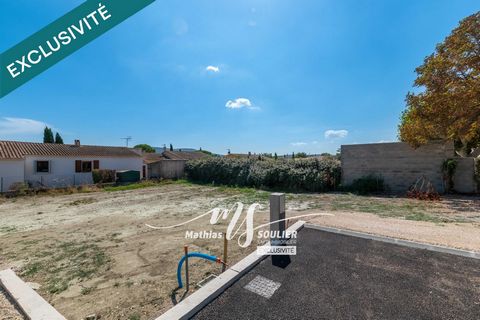 Terrain constructible plat, viabilisé, avec permis