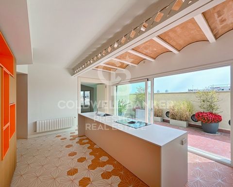 This property in the district of La Dreta de L'Eixample offers a comfortable and well laid out living space. With 2 bedrooms and 3 bathrooms, this 175m2 with 65m2 private terrace residence combines a modern design with classic elements. Upon entering...