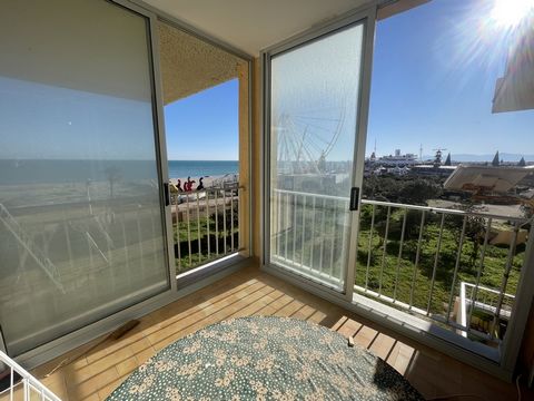 ** IM ANGEBOT ** Grande Plage in unmittelbarer Nähe des Paquebot des sables le Lydia, Geschäfte und Sommerunterhaltung, Maisonette-Wohnung Typ T3 mit Terrasse und Loggia Meerblick! Diese Residenz mit Aufzug direkt am Meer hat direkten Zugang zum Stra...