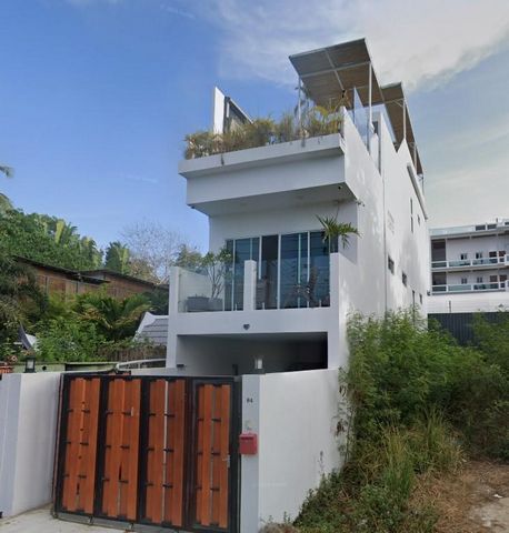 Cette élégante villa avec une piscine à débordement privée sur le toit et une vue imprenable sur la mer est idéale pour la vie et l’investissement. L’emplacement idéal dans le quartier calme de Soi Mangosteen permet un accès facile aux plages et aux ...