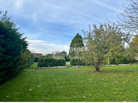 Terrain plat à bâtir de 2200m2 avec tout à l'égout