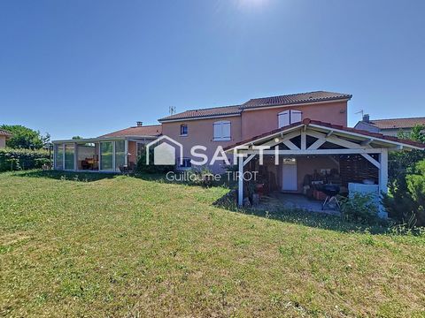 Villa moderne avec jardin et piscine