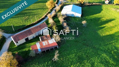 Cavaliers, Agriculteurs, Artisans du Vivant : Voici le domaine qui vous attend ! Oubliez la ville et venez écrire l'histoire d'une bâtisse de 1888, nichée sur près de 3 hectares (28 170 m²) avec un panorama d'exception sur les majestueux Volc...