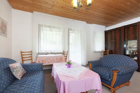 Questo appartamento con 1 camera da letto a Obertal (Bairsbronn) è perfetto per una coppia o 2 persone. Godetevi la meravigliosa vista sul naturale dintorni dal balcone e dai tramonti dell'orologio con una tazza di caffè. Obertal (Bairsbronn) riposa ...