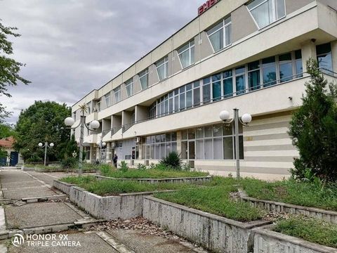 For sale an administrative commercial building, monolithic construction suitable for a nursing home, on three floors. It is located in the southwestern part of radnevo, near green areas. The area has built infrastructure and communicative in relation...