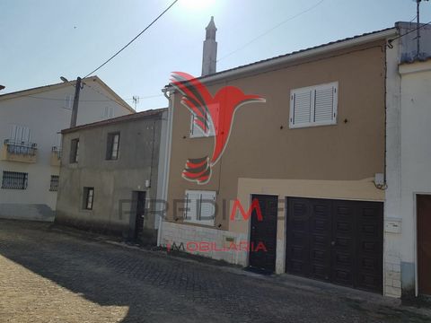 Let me introduce you to this small farm, which is in the village of Monfortinho 8 km from Spain, and close to the famous termas. Excellent investment opportunity, because the sale together of 3 urban booklets and 1 rustica. The most recent house, is ...