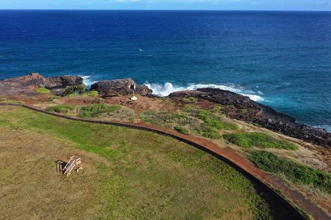 Oceanfront Estate Lot #7 at Makahuena Estates is the largest lot available for purchase within this distinct enclave, offering vast coastal views in a southwesterly direction. The preferred lot is a total of 1.535 acres and suitable for a single fami...